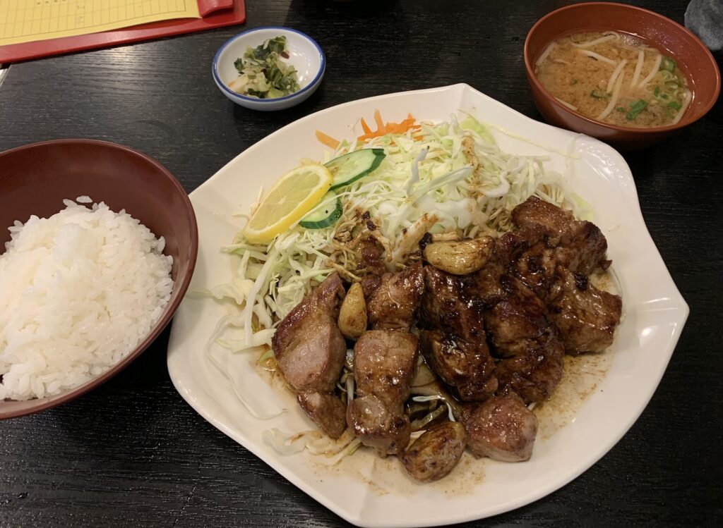 四日市とんてき 来来憲