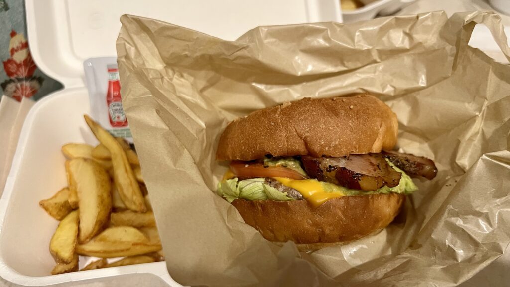 ズートンズ 国際通り ハンバーガー